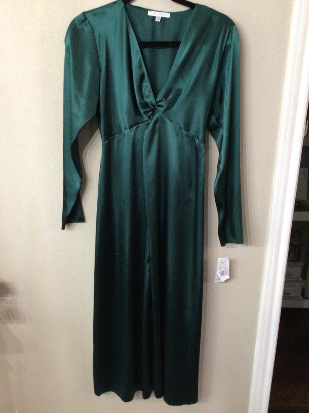 Tash + Sophie hunter Green satin looking dress. Size XS new with tags.